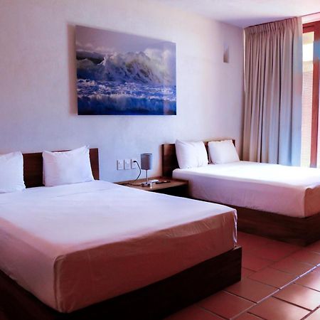 Hotel Aurelia Сан Патрисио Мелаке Екстериор снимка